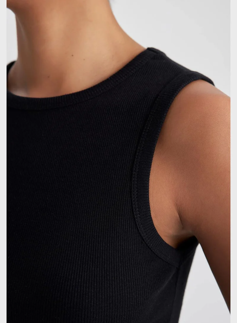 DeFacto Woman Sleeveless Cropped Fit Knitted Tank Top