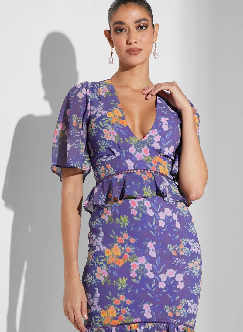 Hope & Ivy Cut Out Ruffle Detail Floral Print Dress
