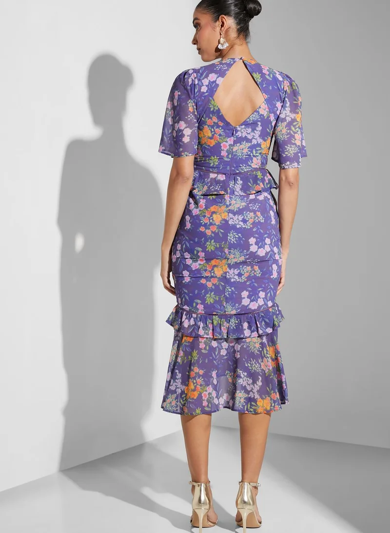 Hope & Ivy Cut Out Ruffle Detail Floral Print Dress