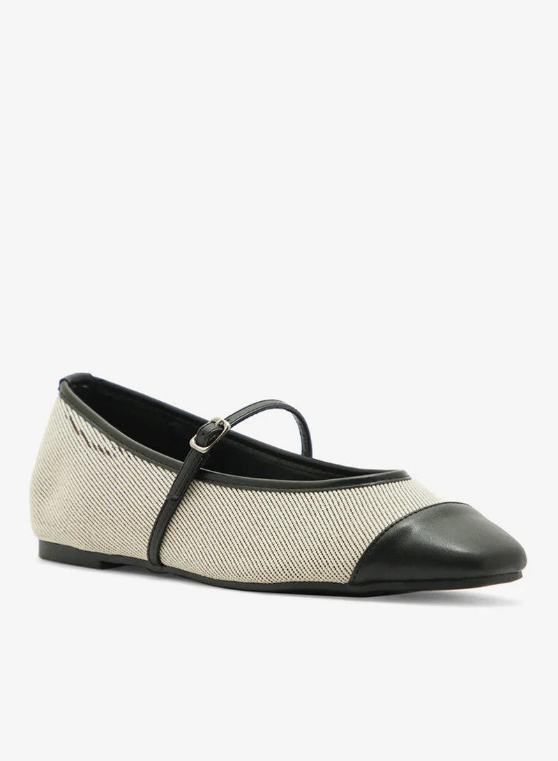 ايلا حذاء مسطح ماري جين مربع اللون