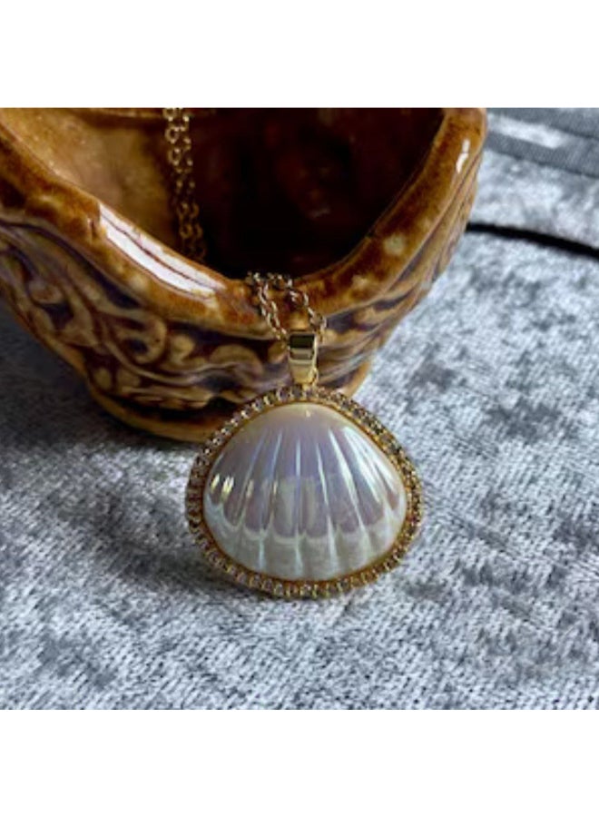 The Black Pearl Accessories Golden Stainless Steel Glowy White Clamshell Penant Necklace - Image 1