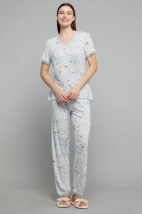 أر أند بي Printed V-Neck Pyjama Set