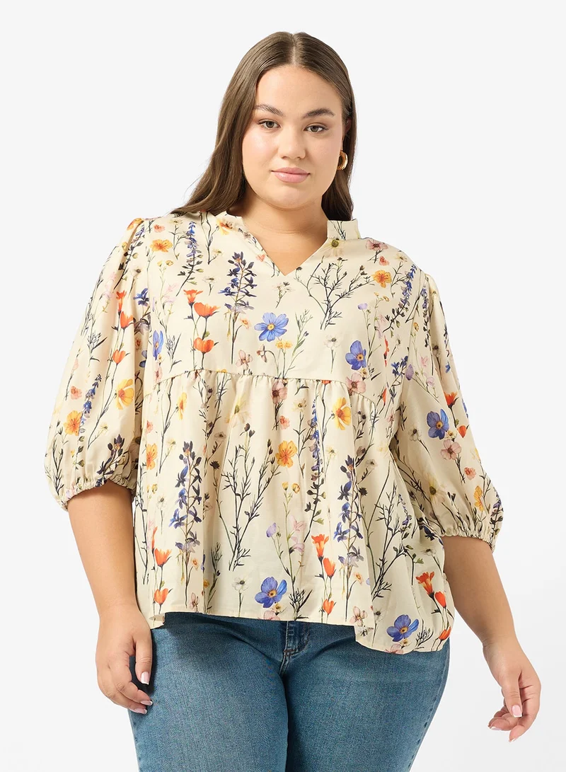 جينجر بلس بلوزة بتفاصيل زهور مجمعة