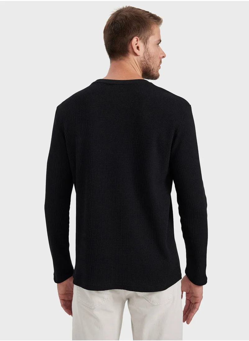 ديفاكتو Essential Sweatshirt