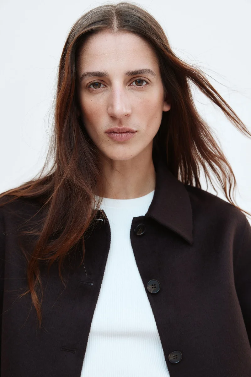 اتش اند ام جاكيت مصنوع يدوياً من مزيج الصوف