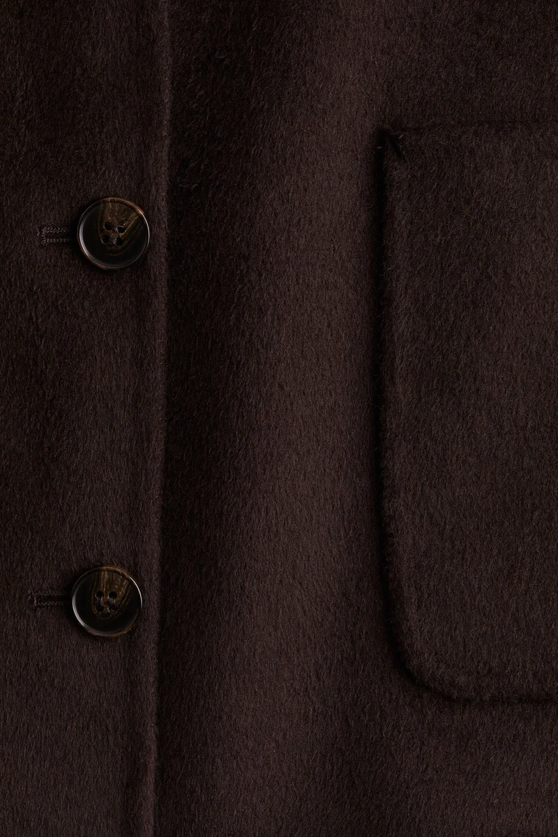 اتش اند ام جاكيت مصنوع يدوياً من مزيج الصوف