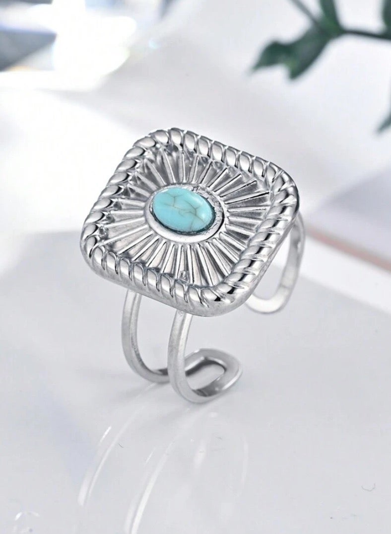 إيكوال خاتم نسائي من الاستانلس ستيل باللون الفضي انيق وعصري بمقاس موحد - Image 1