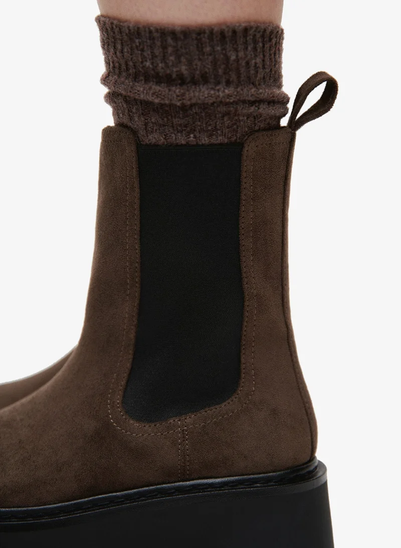 اتش اند ام حذاء تشيلسي سميك