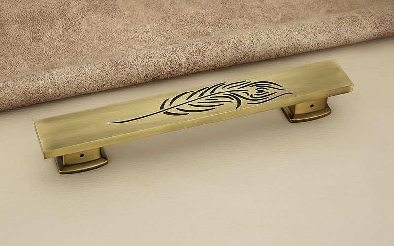 Indeed مقبض باب رئيسي من النحاس بتشطيب عتيق | ديكور منزلي | ديكور باب | مقبض باب نحاسي | تصميم طرق نحاسي 1 (الحجم - 12 بوصة) (صنع في الهند) - Image 2