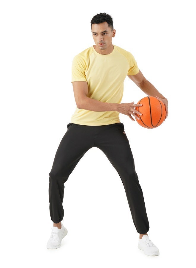pump'd بنطلون رياضي رجالي مع حزام مطاطي وخدود - تقنية جافة مضادة للرائحة خفيفة الوزن درزات ناعمة - Image 2