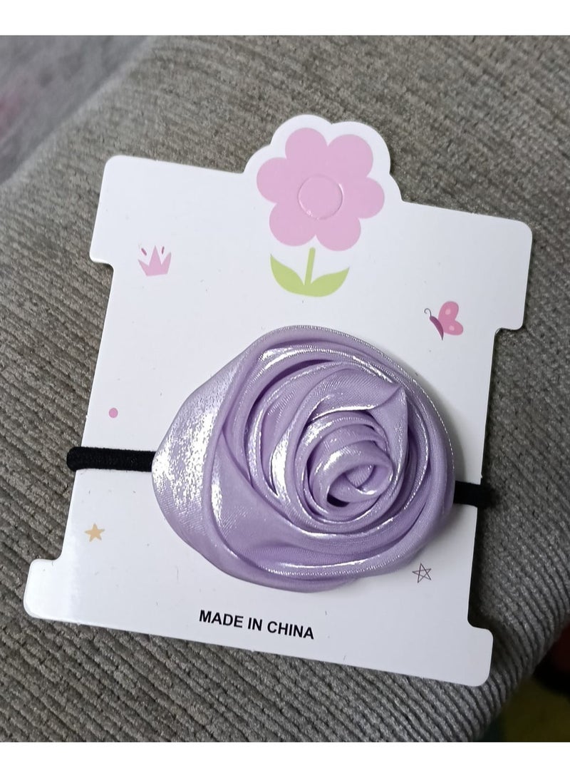 توكه إستك ورده رقيقة بتصميم مميز يخلي البنوتة أجمل وأشيك. خامتها مريحة وثابتة على الشعر، تضيف لمسة أنوثة ونعومة لأي إطلالة سواء في الخروجات اليومية أو المناسبات متاحه بالوان متعدده - Image 3