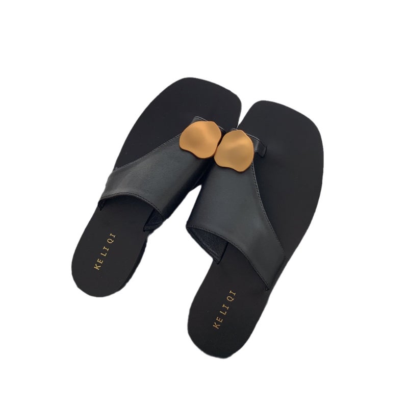 Women's Flat Sandals with Metal Toe Strap - Image 5