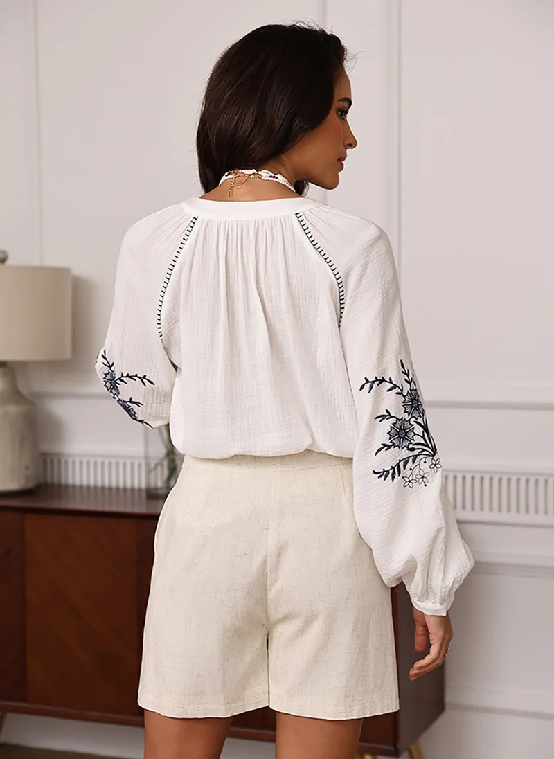 YUNIQEE White V-Neck Long Sleeves Regular Top