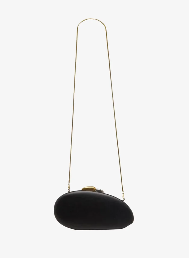Celeste Solid Clutch With Detachable Chain Strap