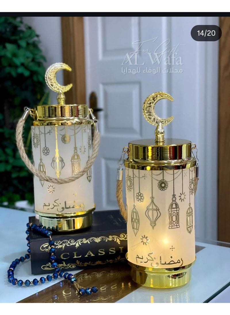 فانوس رمضان  الهلال الكريستال  المعدن في الزجاج  بالحبل  الفانوس الذهبي  بالانوار الورم  و بالموسيقي  بيشتغل بحجارة  المقاس : 23 سم - Image 1