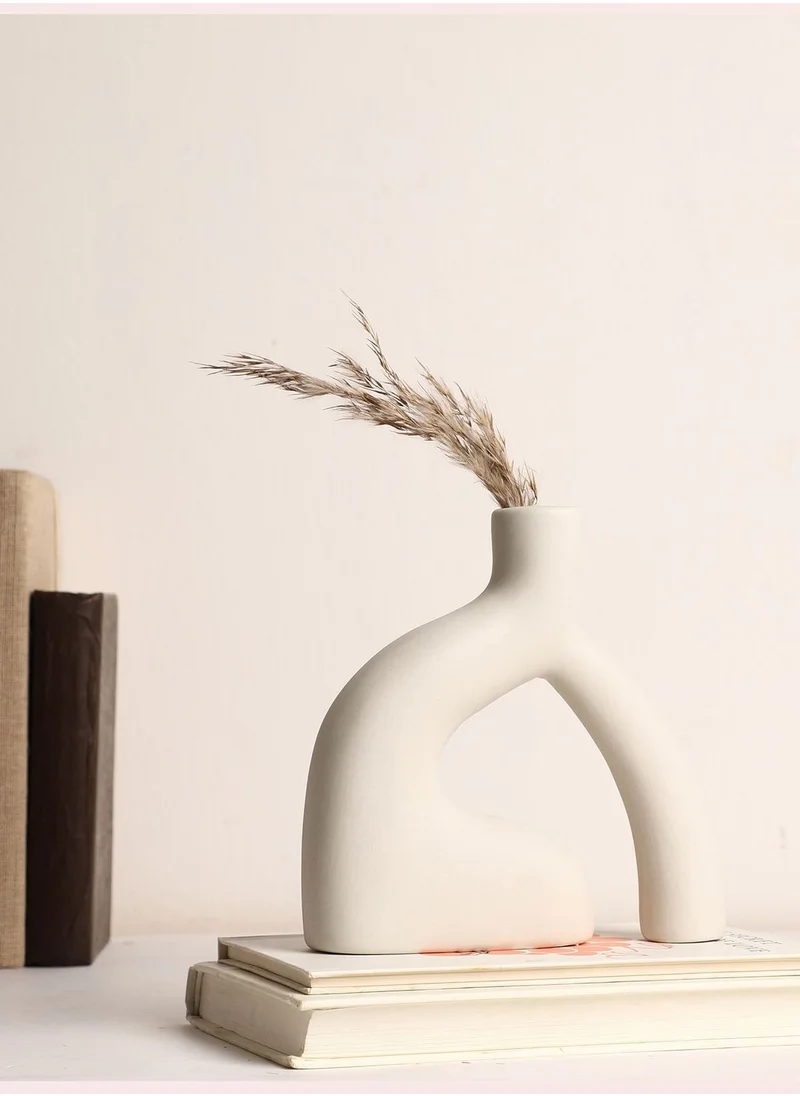 Bonhomie Abstract Shaped Minimalistic Modern Ceramic Vase For Home Decor