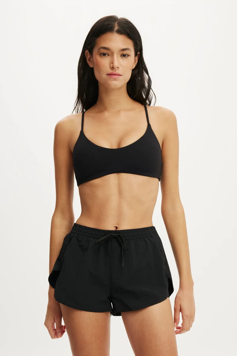 ULTRA SOFT SCOOP V CROP TOP