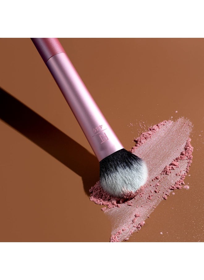 REAL TECHNIQUES Tapered Cheek Brush  - Image 4