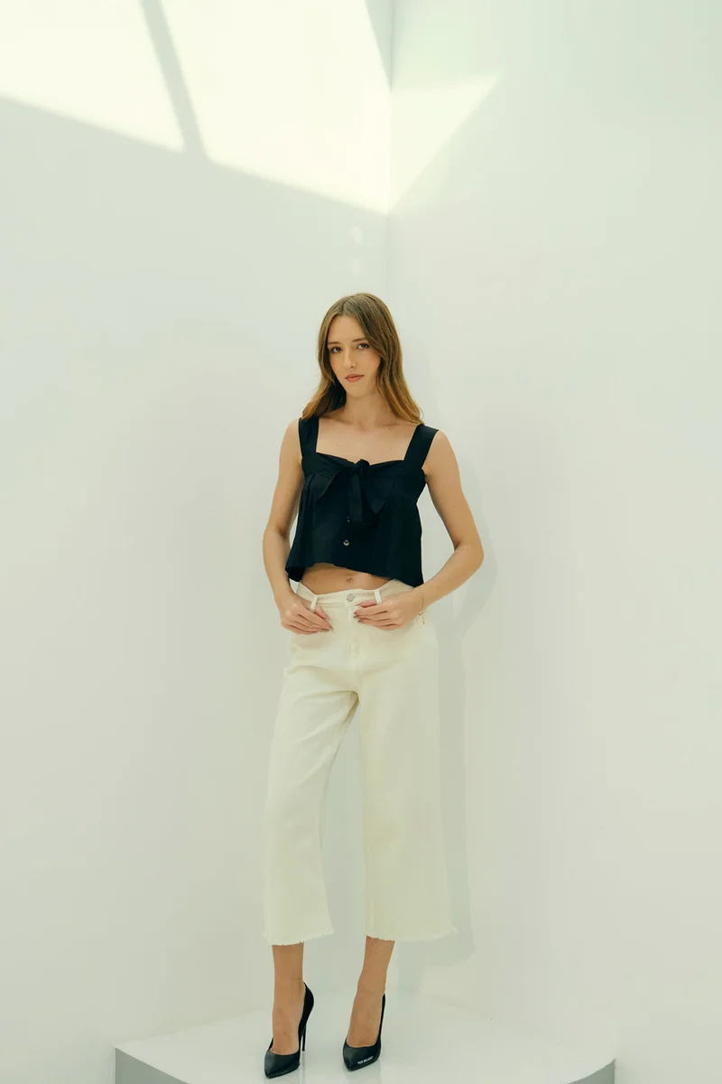 Virgio Solid Cotton Denim White Pant With Rough Edge for Women