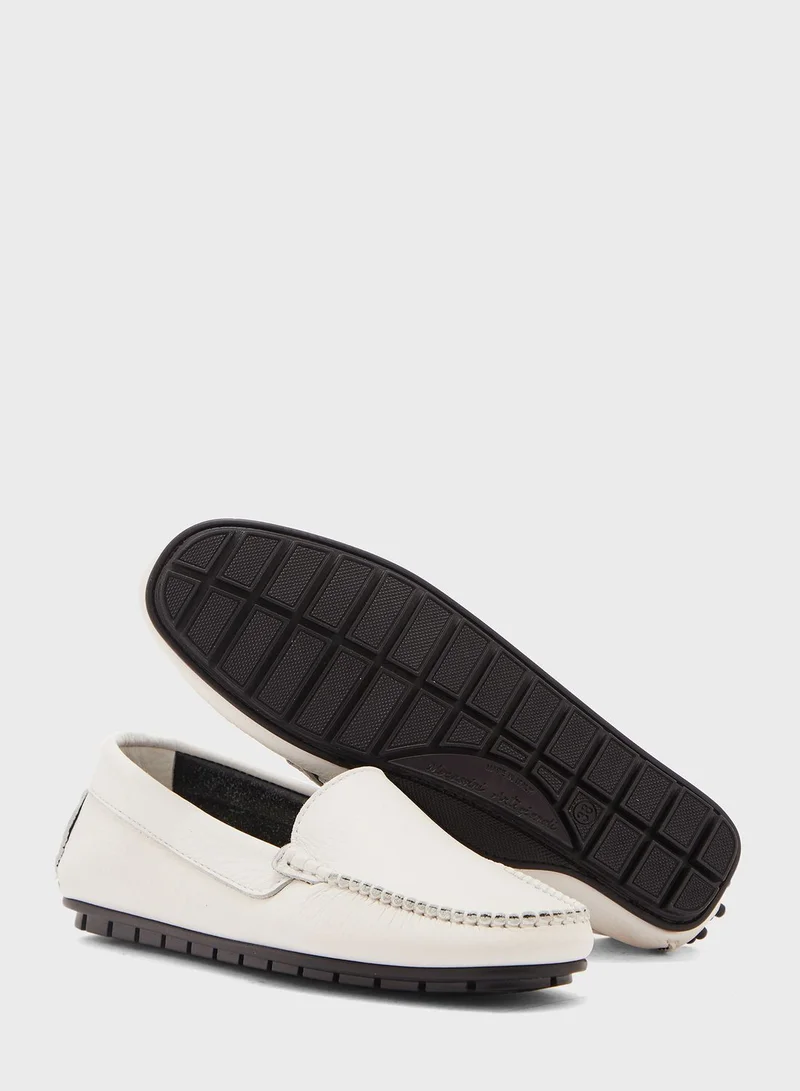ZARSSEN Bianco Moccasins