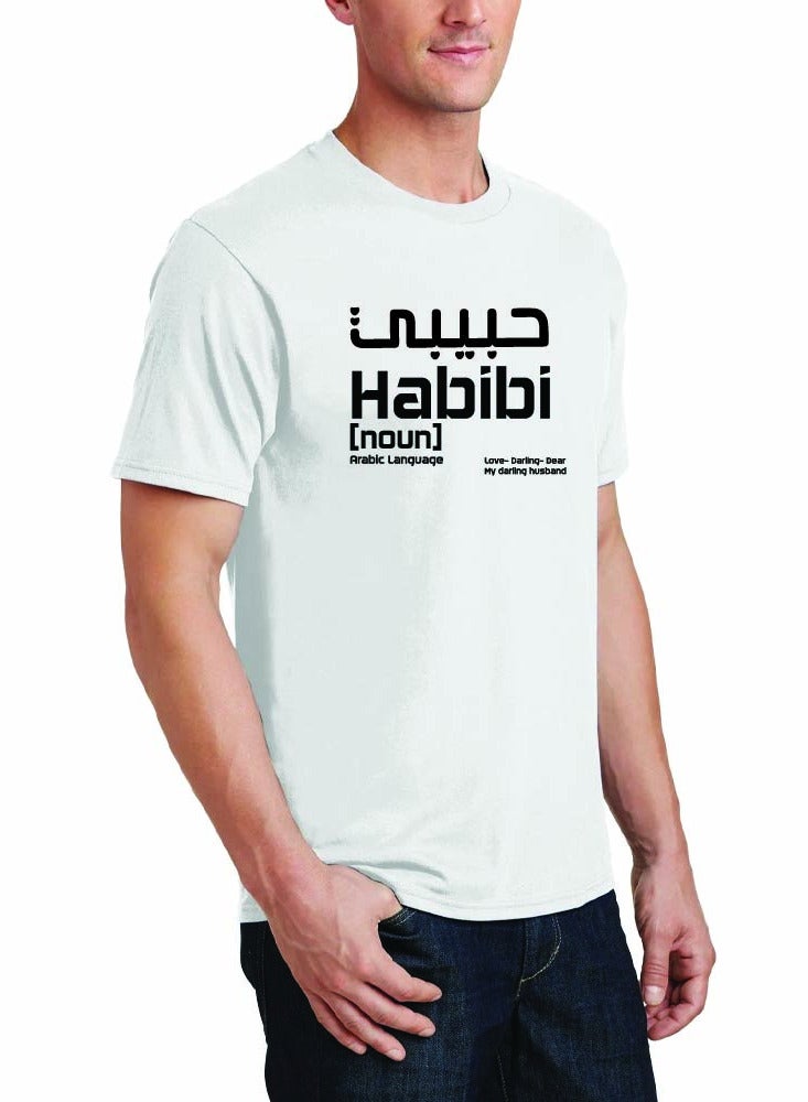 برينت شوب فور مي تي شيرت رجالي قطن حبيبي دبي - تي شيرت حبيبي يأتي إلى دبي للرجال البالغين - رقبة دائرية وأكمام قصيرة تي شيرت حبيبي رجالي - شعار حبيبي دبي - Image 4