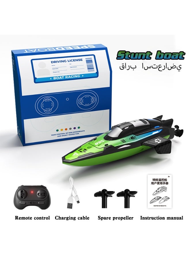 قارب سريع صغير لاسلكي يتم التحكم فيه عن بعد، يدور ويقوم بحركات بهلوانية، قارب يتم التحكم فيه عن بعد بمحرك مزدوج قوي، هدية عيد ميلاد للأطفال من سن 6 سنوات فما فوق. - Image 1