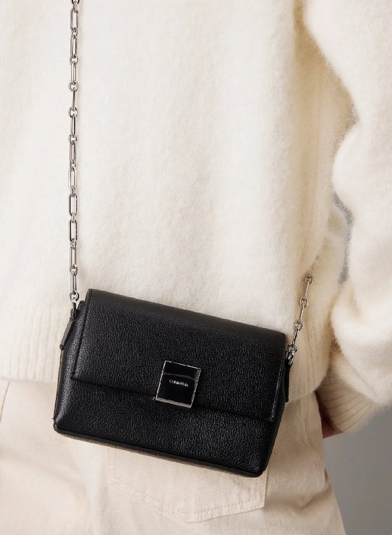 كالفن كلاين حقيبة كروس - Image 5