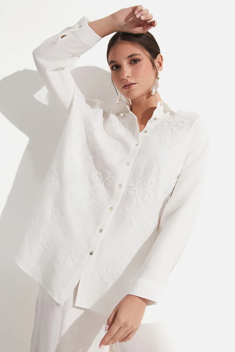 JUNE Women's Exclusive Oversize/loose Cut Linen Blend Embroidered Detail Shirt