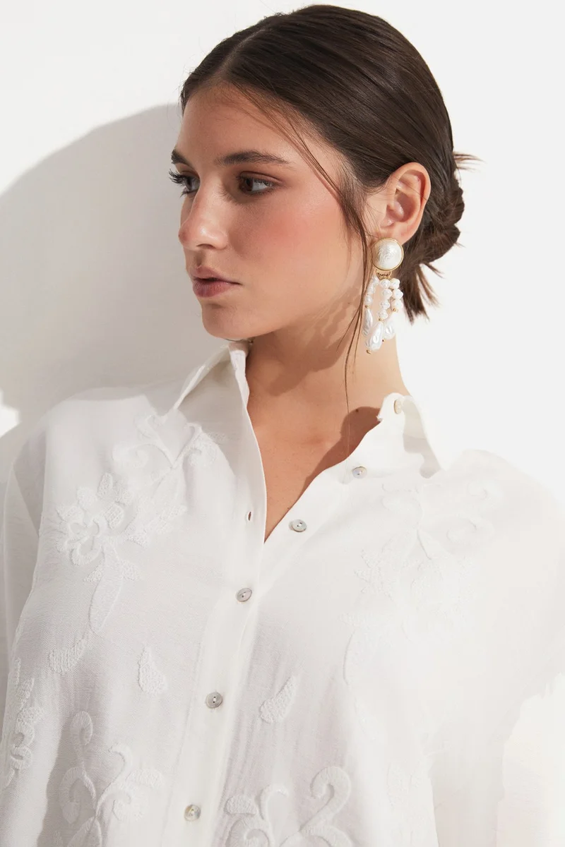 JUNE Women's Exclusive Oversize/loose Cut Linen Blend Embroidered Detail Shirt