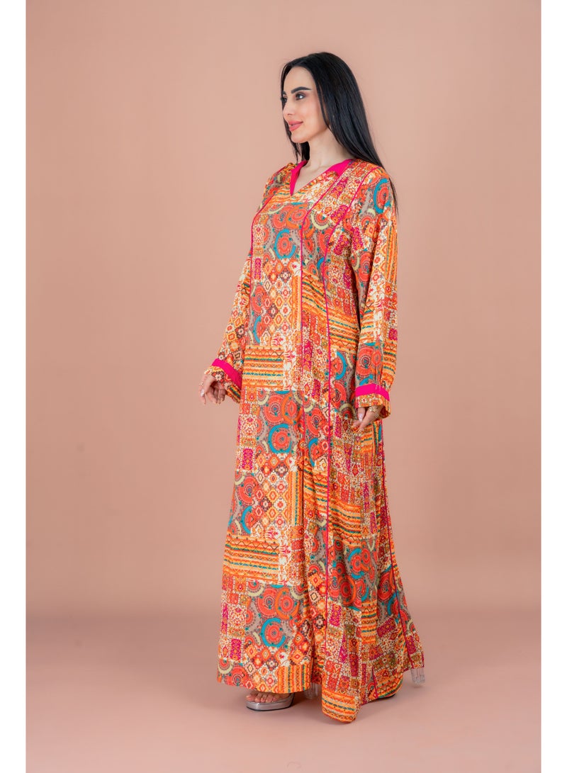 اكسا جلابية عصرية مطبوعة بنقوش برتقالية - Image 3