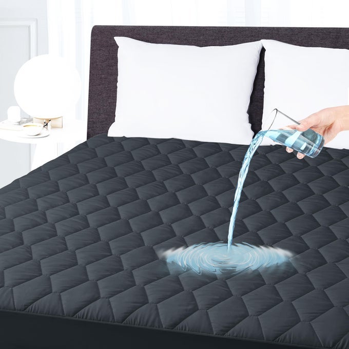 QUEEN MATTRESS PROTECTOR WATERPROOF WASHABLE MATTRESS PADDED COVER FITTED QUEEN SIZE BED PROTECTION NOISELESS PLASTIC BED PAD DEEP POCKET UP TO 18 SOFT AND BREATHABLEGRAY
