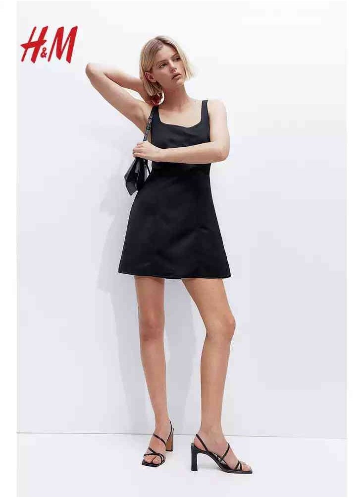 H and M - HM Women's New Loose Lightweight Comfortable And Fashionable Dress - Image 1