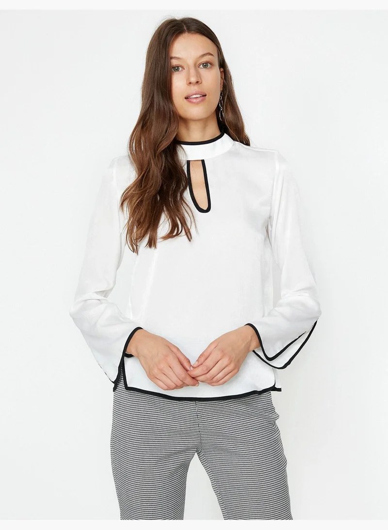كوتون Neck Detailed Blouse
