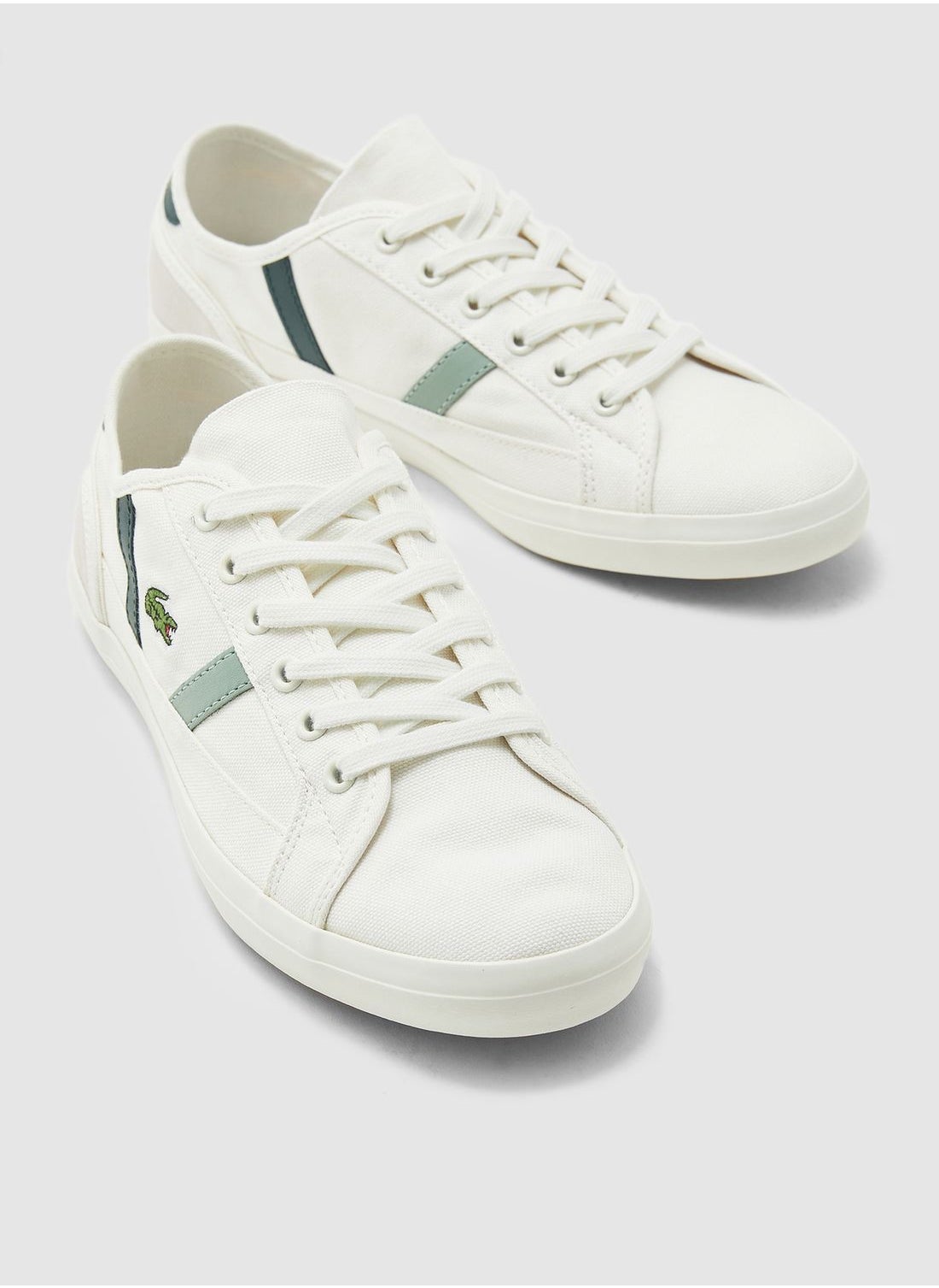 Namshi hot sale lacoste shoes