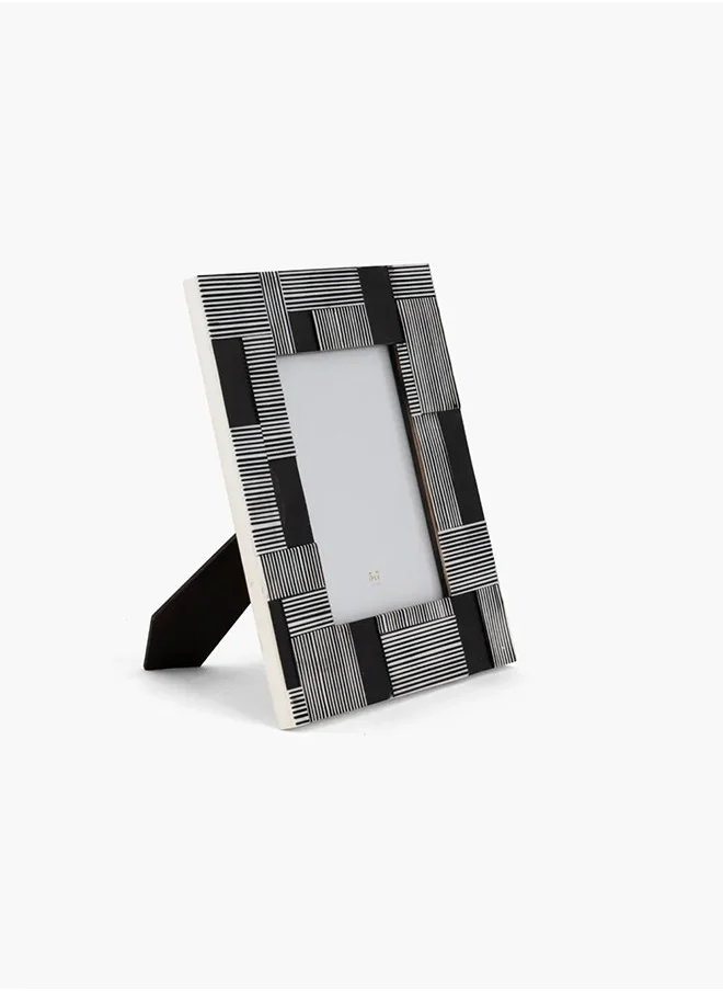 تو إكس إل هوم Photo Frame WH/BLK 5x7" 13x18cm-4075F57