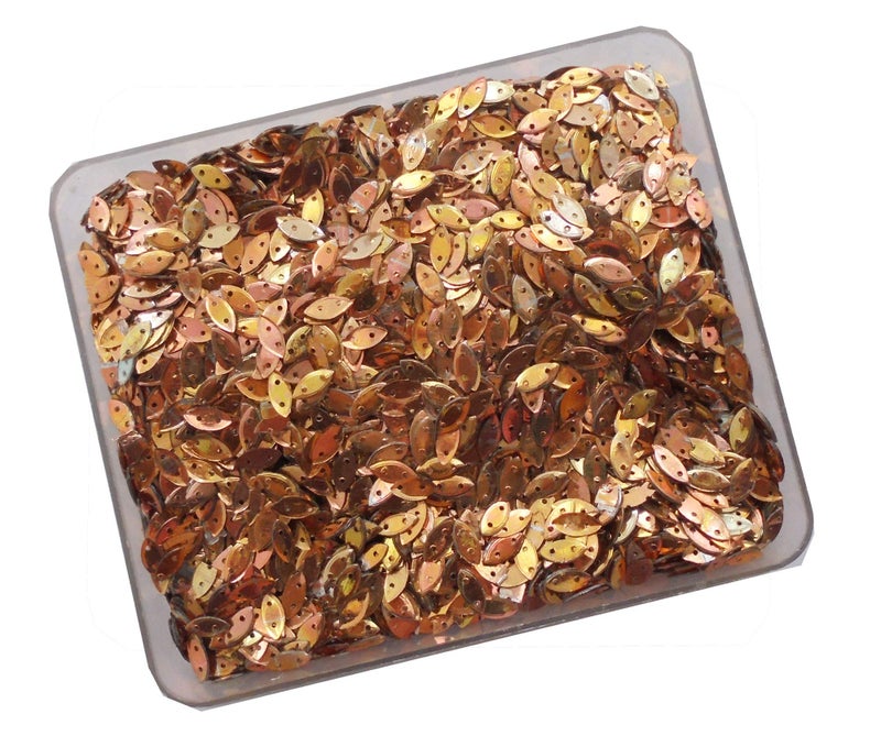 eshoppee إيشوبي 100 جرام من لامعة ذهبية شكل ورقة لزينة الحرف اليدوية لعمل التطريز سيتارا لصنع الملابس الفاخرة مجموعة فنون وحرف يدوية (2) - Image 1