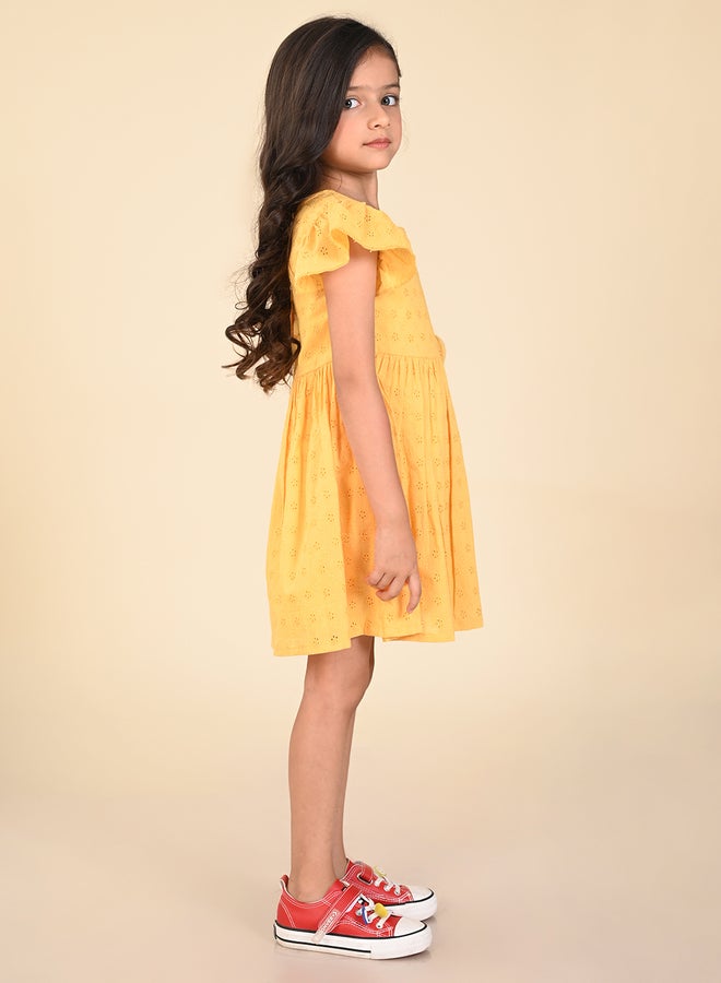 ليل بيكس فستان ستايلي بتفاصيل كورسيه زهور شيفلي - Image 4