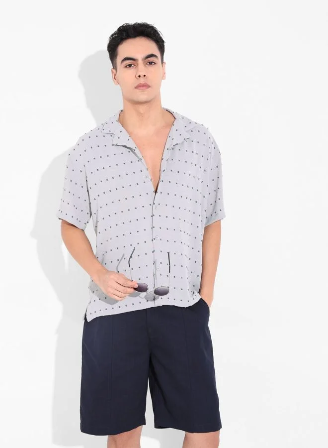 شركة المرآب الهندية Men Relaxed Fit Textured Cuban Collar Half Sleeves Shirt
