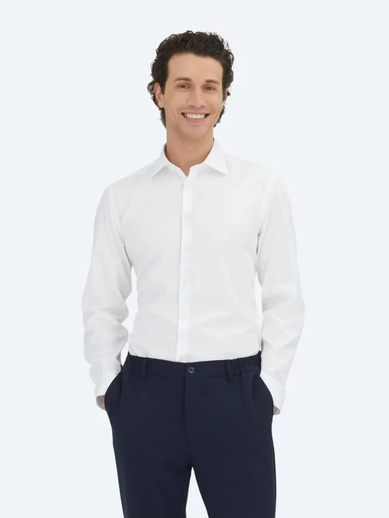 كيب قميص أبيض سادة بقصة ضيقة، مصنوع من القطن الكلاسيكي 100%