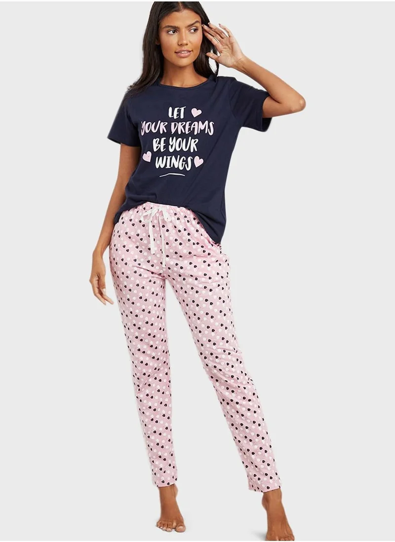 Styli Graphic T-Shirt & Pyjama Set