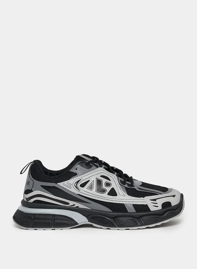 ستايلي اكتيف حذاء سنيكرز بنعل شانكي ونمط جرافيك