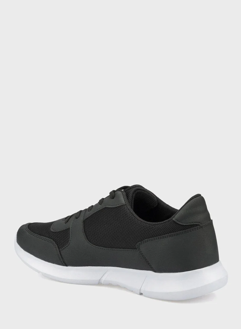 FLO Polaris Low Top Sneakers