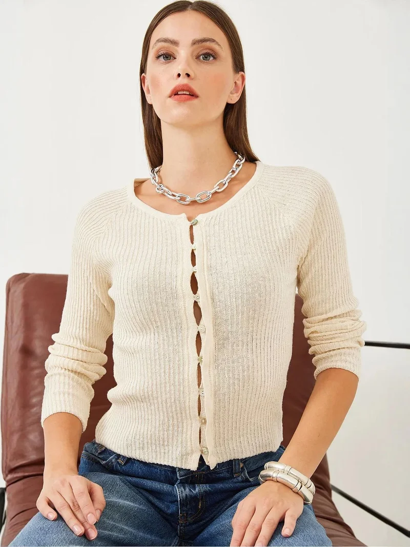 بيانكو لوتشي كارديجان لوكسي محبوك بأزرار