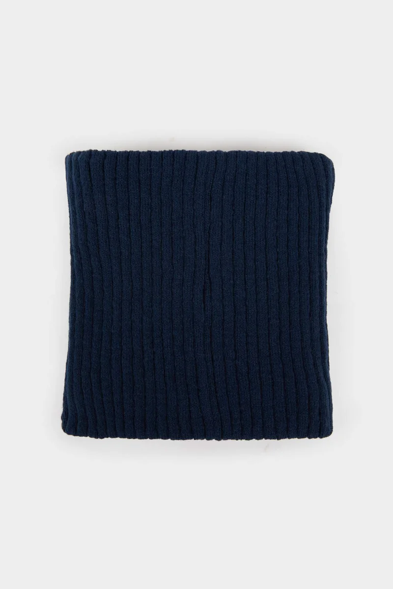 Man Lined Neck Scarf