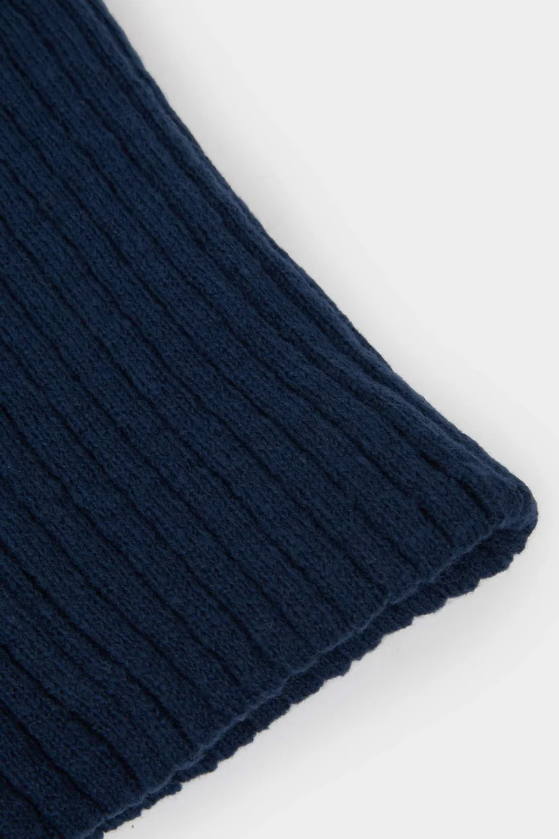 Defacto  Man Lined Neck Scarf for Men | Best Price UAE