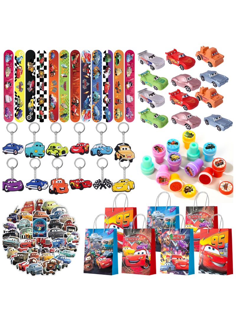 بيكسار هدايا حفلة عيد ميلاد سيارات لـ 12 ضيفًا، 110 قطعة حزمة هدايا حفلة سيارات شاملة تتضمن سلسلة مفاتيح بثيم لايتنينج ماكوين وأكياس ورقية وملصقات وأساور مطاطية ونموذج سيارة ختم وما إلى ذلك هدايا حفلة عيد ميلاد سيارات - Image 1