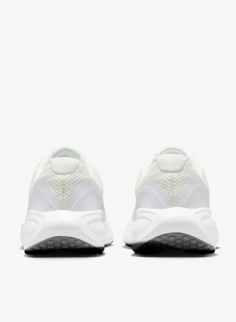 نايكي Revolution 8