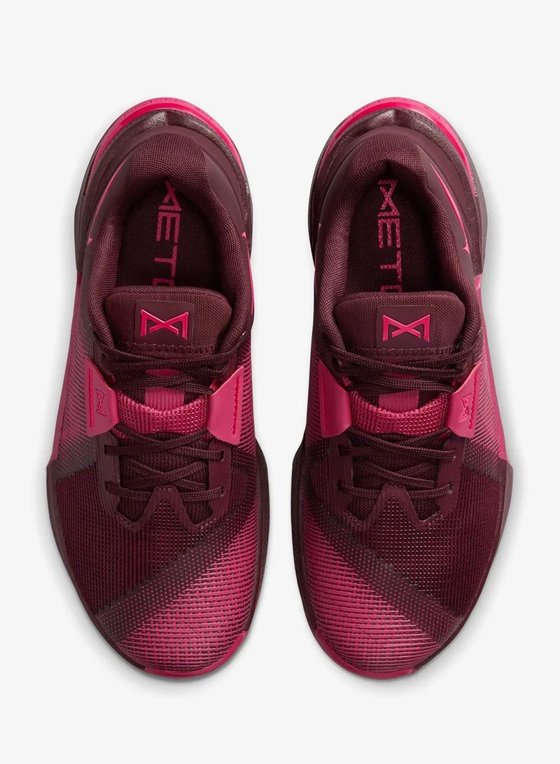 نايكي ميتكون ١٠