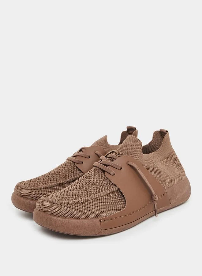 ستايلي حذاء شبكي برباط