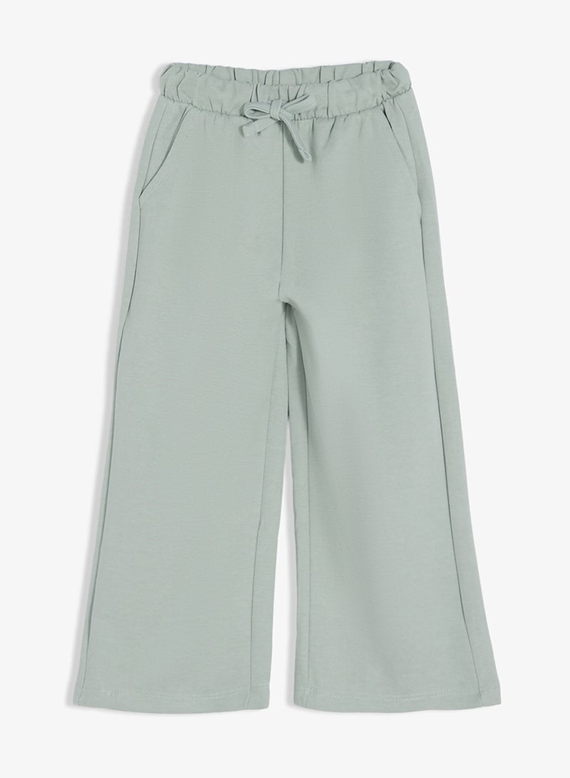 ريبلز مع نمشي طقم بناتي بلوزة بياقة دائرية وبنطلون واسع - Image 4